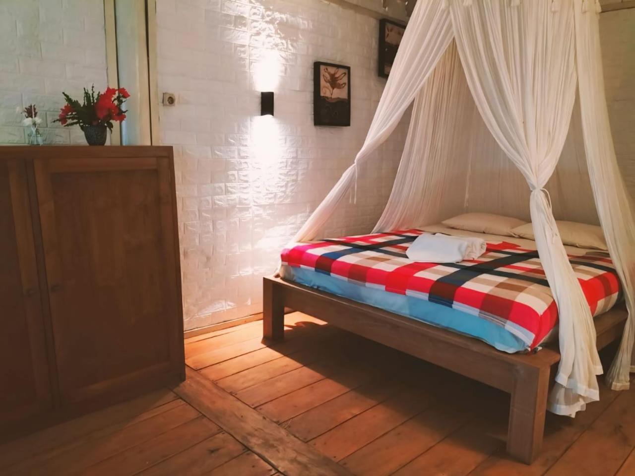 Yut'S Inn Flower Paradise Gili Gede 외부 사진